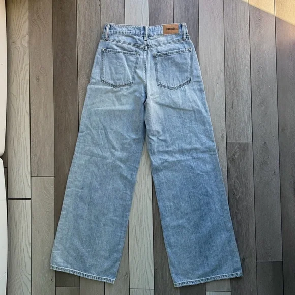 RSQ Women’s High Rise Wide Leg Jeans - Picture 4 of 6